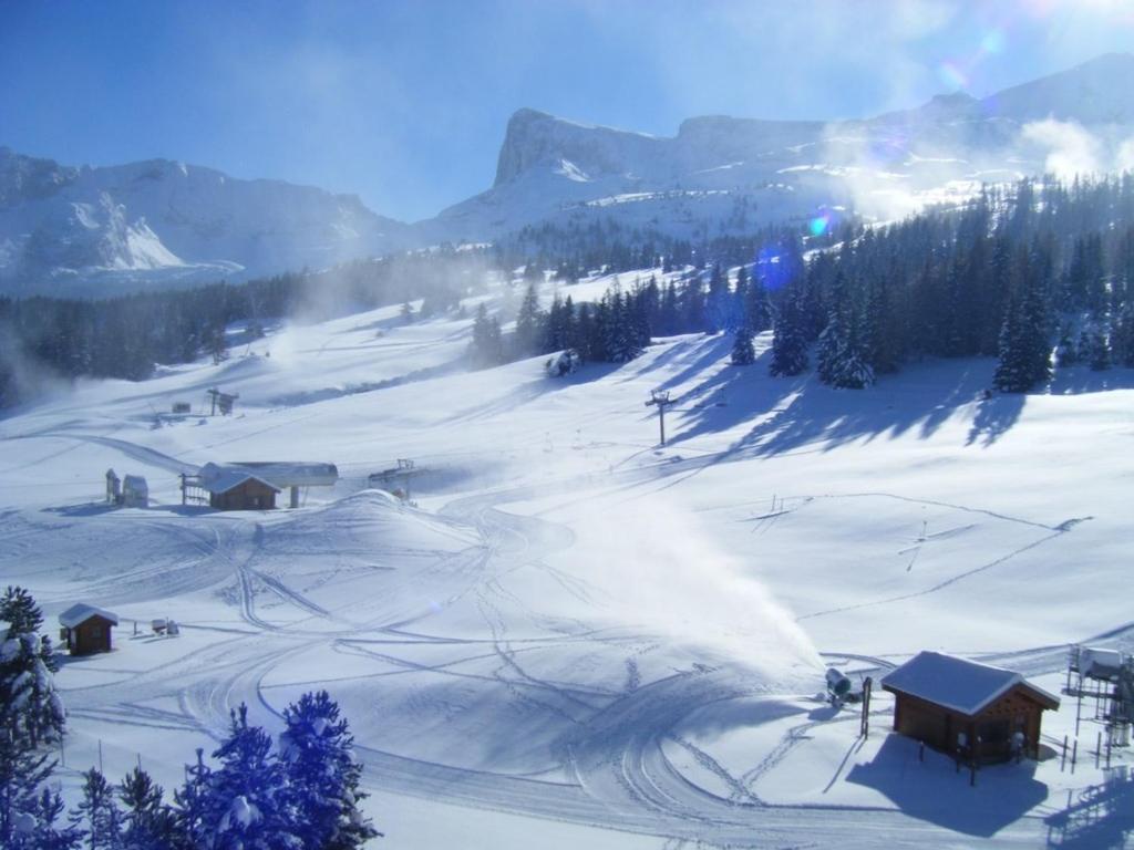 Studio Aux Pieds Des Pistes Ле-Деволюи Экстерьер фото